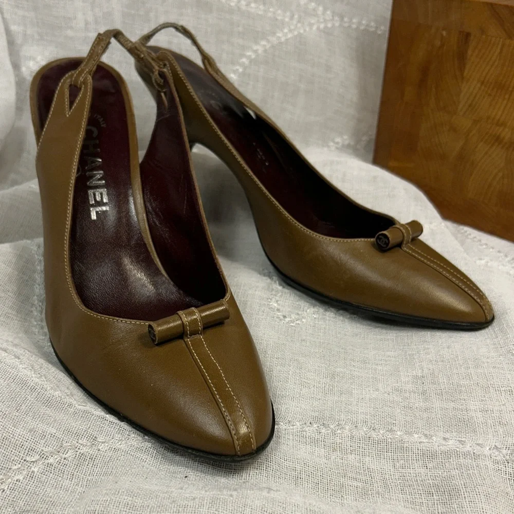 CHANEL authentic leather classic sling back heel with dust bag